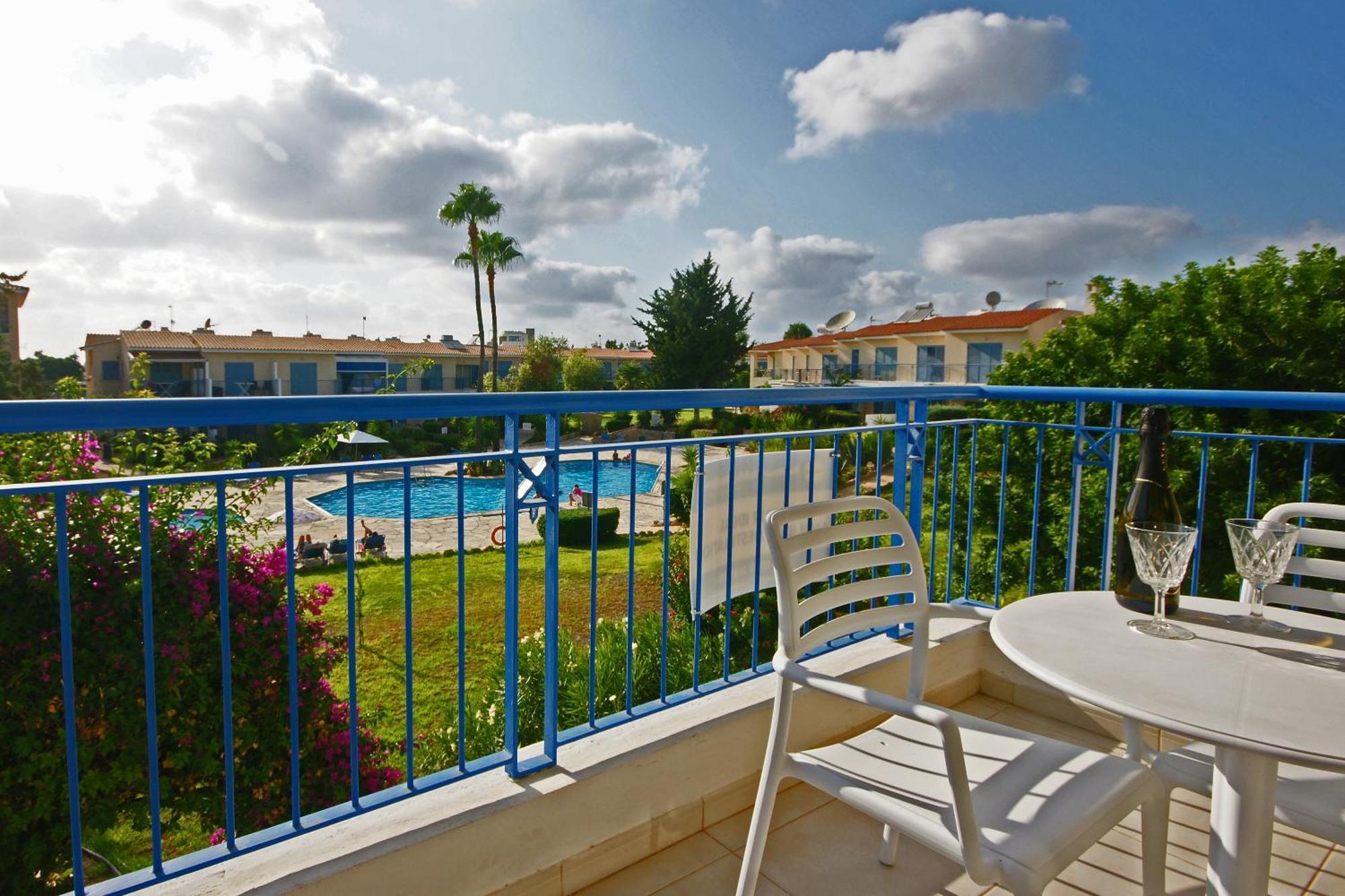 Resitour Paradise Gardens Paphos Eksteriør billede