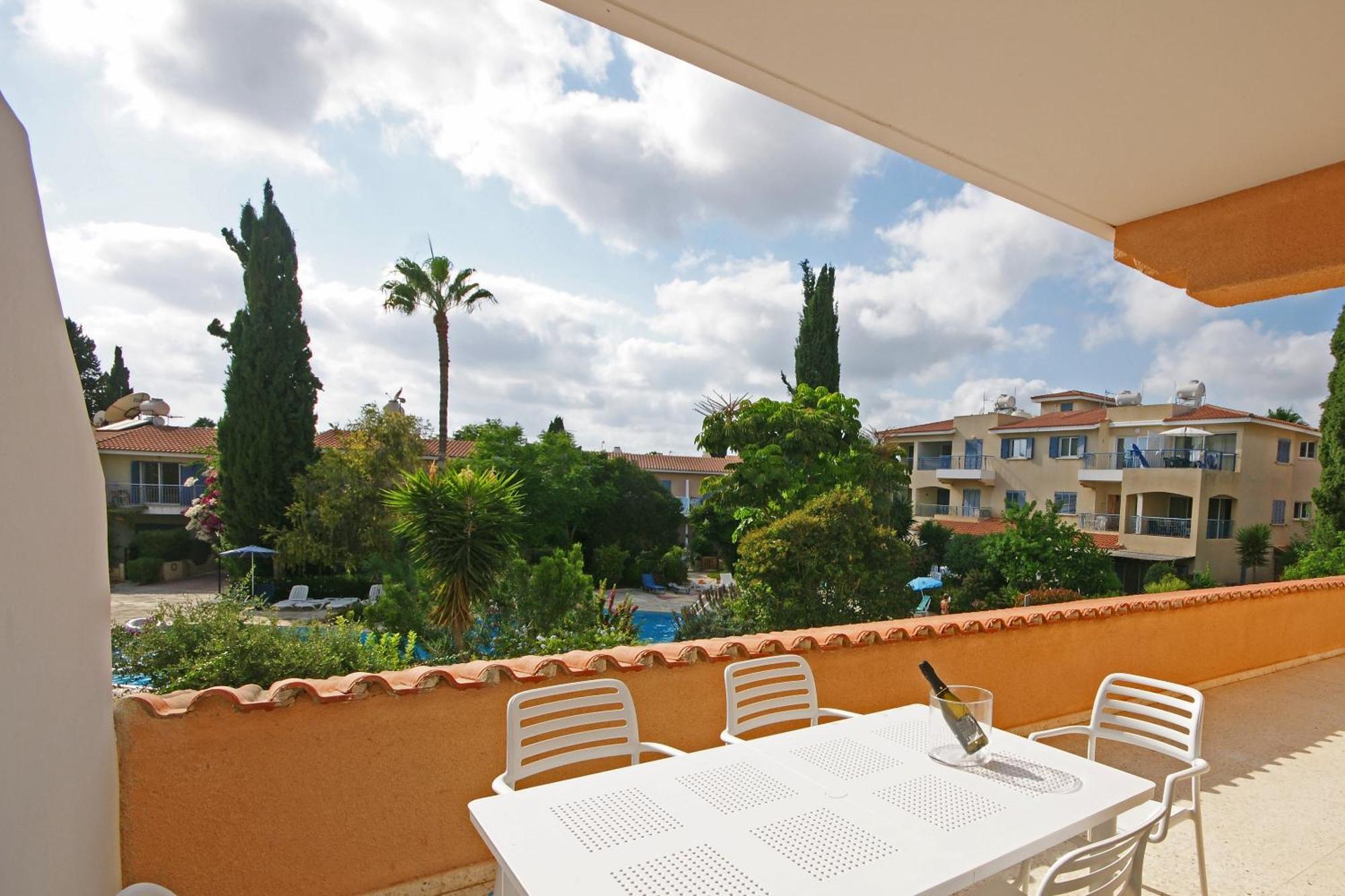 Resitour Paradise Gardens Paphos Eksteriør billede