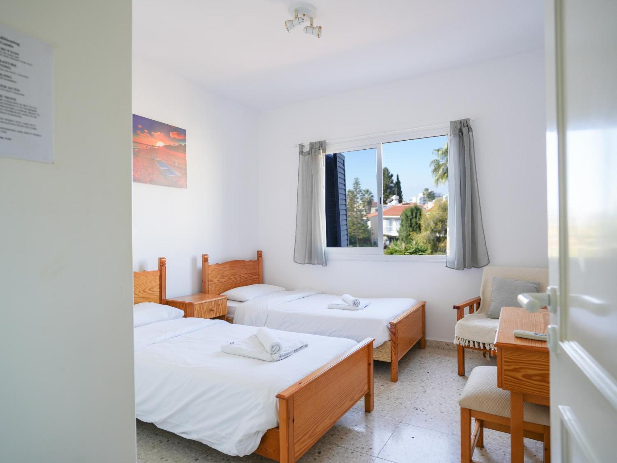 Resitour Paradise Gardens Paphos Eksteriør billede